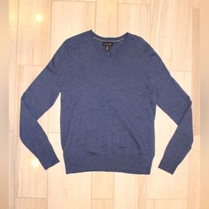 Banana Republic V neck Sweater